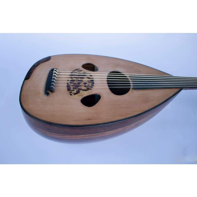 عود CMO-413 ب‌13 وتراً من جوز وأرز كندي بلوح سلحفاة